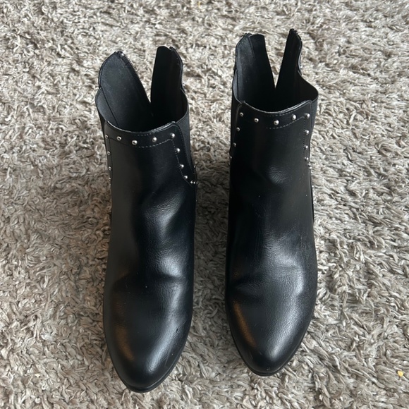 Women Studded Boots - Picture 6 of 9